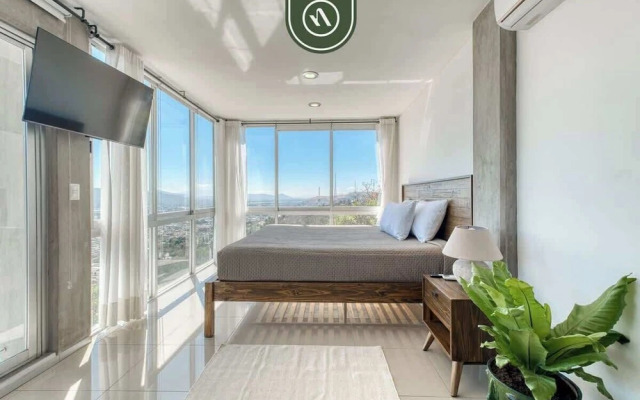 3 BR Condo - Panoramic Views - 5 Min to Downtown