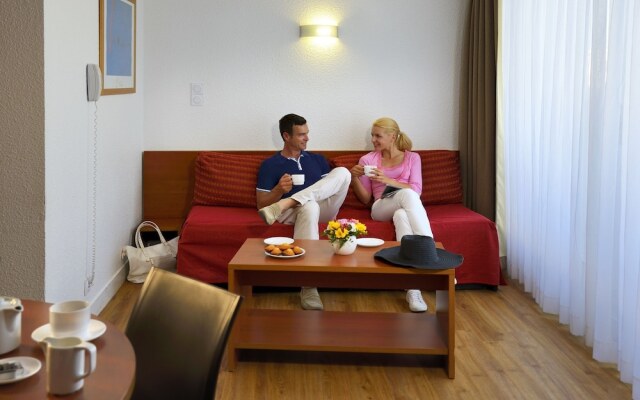 Comfortable Studio With Dishwasher in a Beautiful Residence