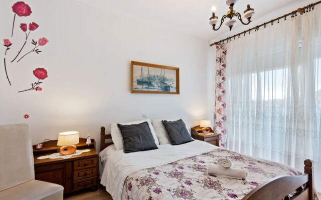 Lovely Apartment in Pakoštane With Private Swimming Pool