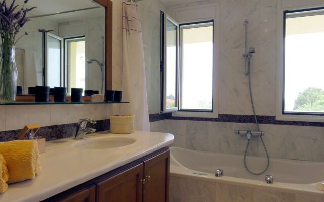 Olive Mansion Suites