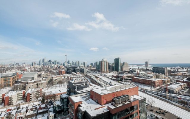 Life Suites Soho 2 Bed - 2 Bath CN Tower View