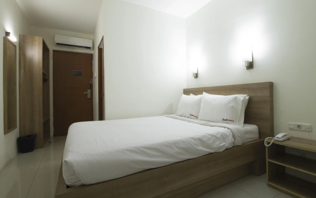 RedDoorz @ Pasir Koja