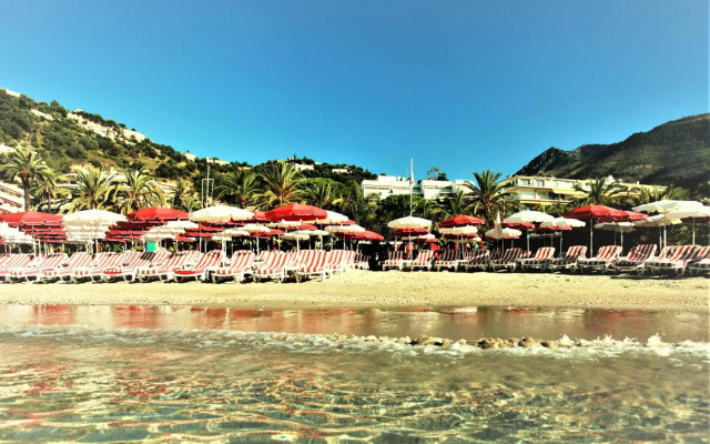 La Dolce Vita Hotel