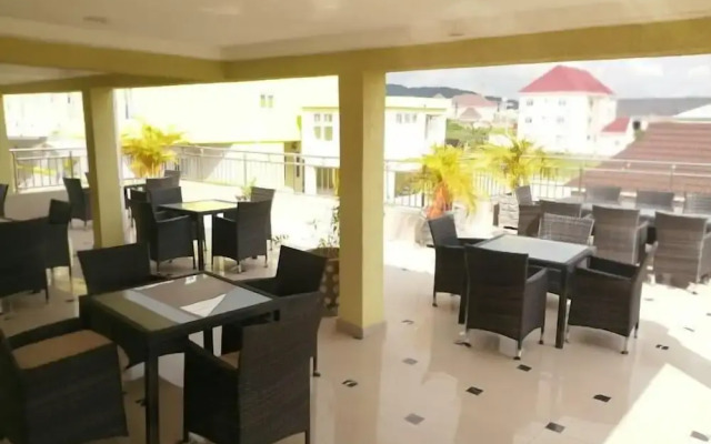 Aaliyah Royale Hotel