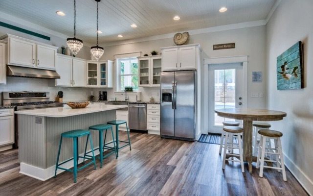 Crystal Gem Heated Pool Beach Chair Setup