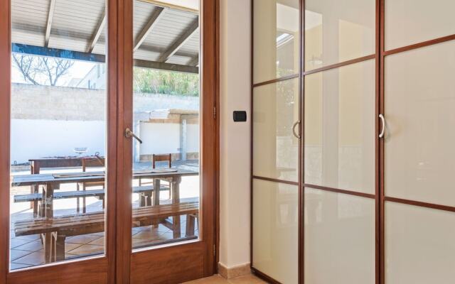 Pleasant Villa in Marina di Mancaversa with Barbecue