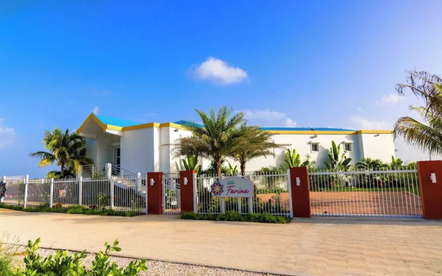 4-bed Villa, Pool, Parking