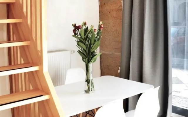 Stylish New Cube Loft by Berlin-Wall-Apartments