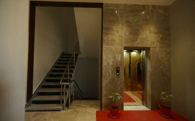 Pine Regency - Aravali's Peak view
