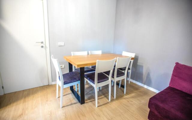 4 BR apartment & BBQ veranda