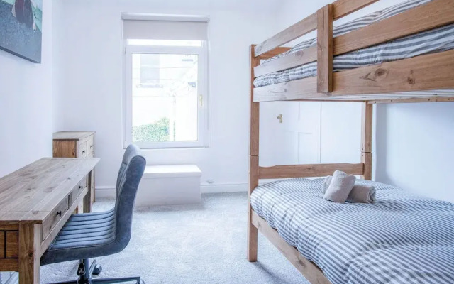 Castle Square - 2 Bedroom - Mumbles