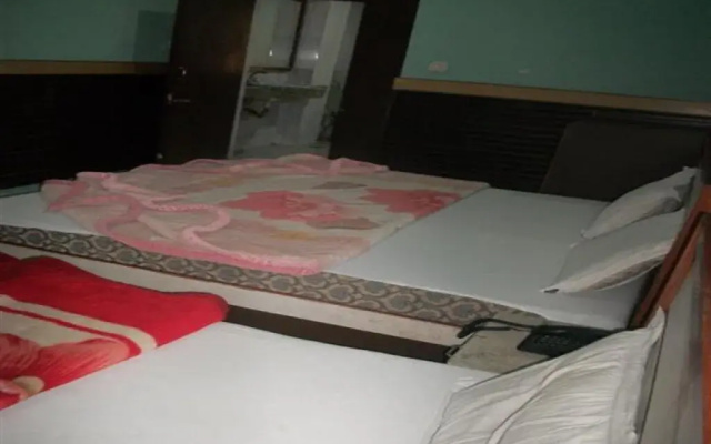Hotel New Anand Niwas