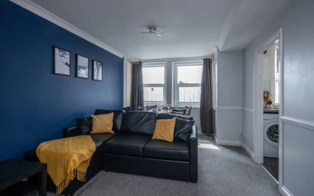 in Bournemouth With 2 Bedrooms and 1 Bathrooms