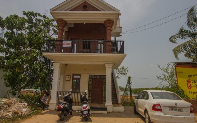 OYO 14644 Home Riverview Studio Siolim