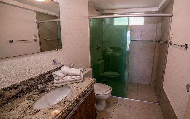 Flats com ampla varanda - 150m da Praia de Ponta Negra