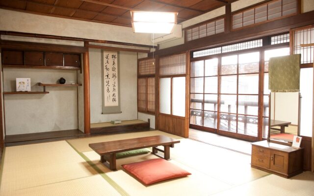 Osaka Guesthouse Midoriya - Hostel