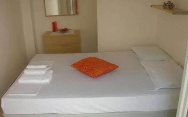 Apartments Eleni 4 Seasons