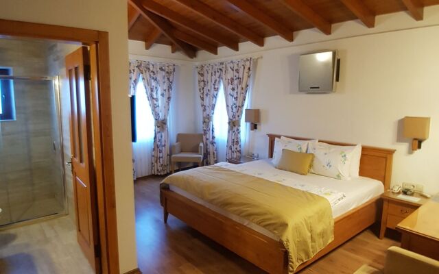 Alacati Leylak Hotel