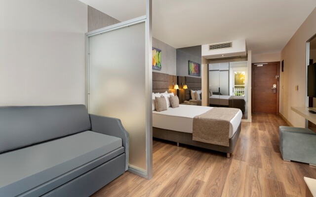 Seven Seas Hotel Blue