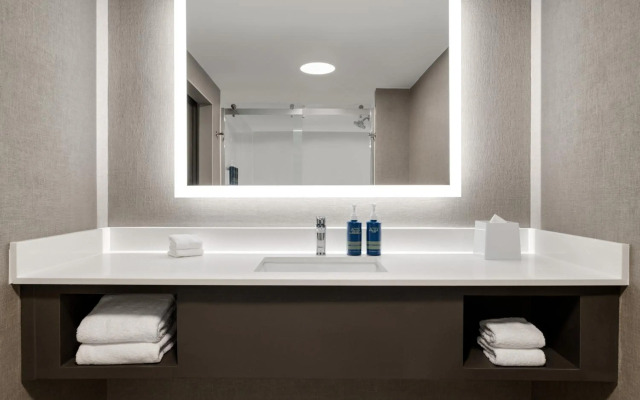 Four Points by Sheraton Columbus-Polaris