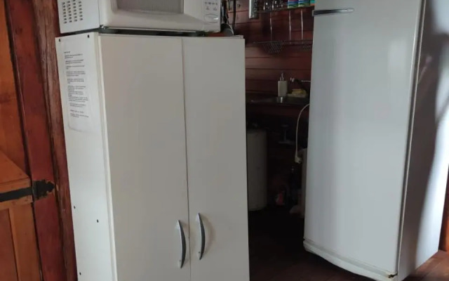 Cabaña de Troncos en la montaña