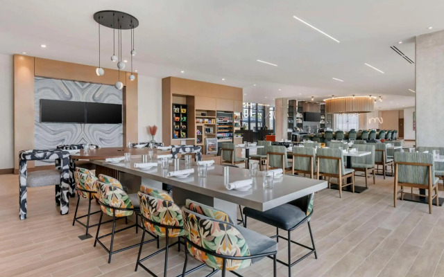 Cambria Hotel Austin Downtown
