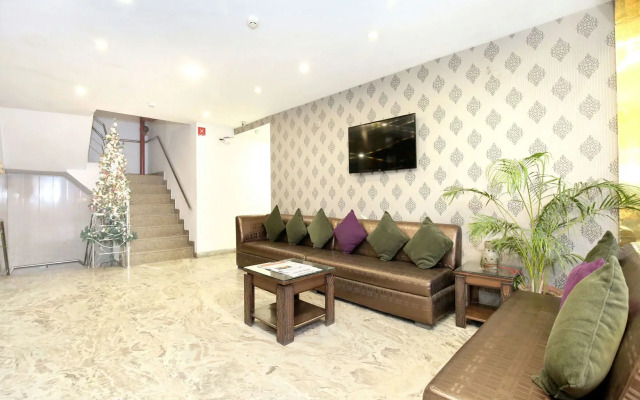 OYO 3712 Chandigarh Grand