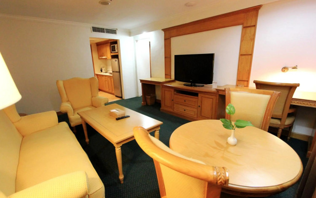 Harmoni Suites Hotel