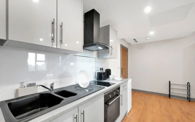 Studio Apartment in London - Ilford, East London