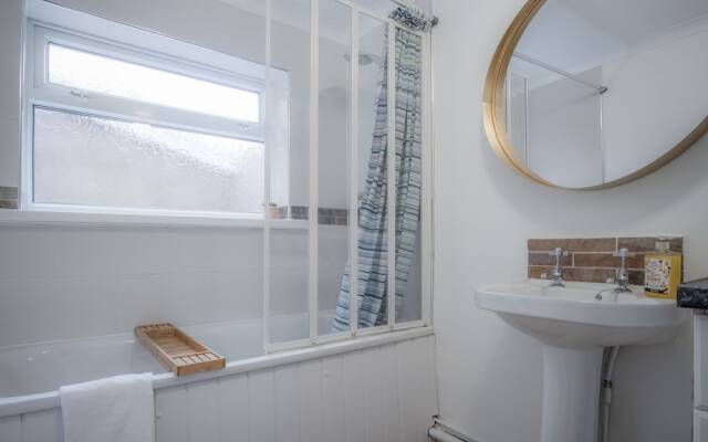 Langland Road - 1 Bedroom - Mumbles