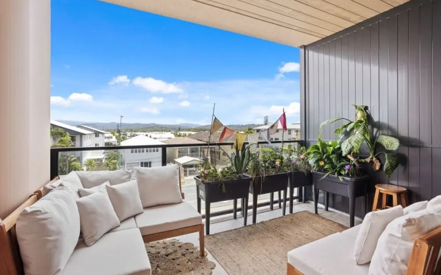 Luxury Hinterland View on Palm Beach