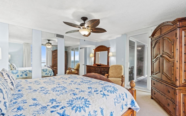 Shoreline Towers 1065 2 Bedroom Condo