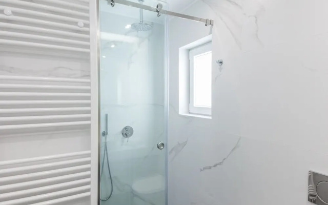 Stylish New Paradise for 2 in Marousi