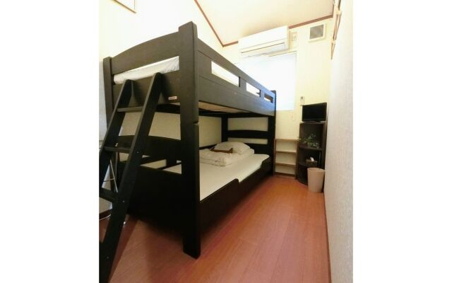 Guesthouse Na-No-Hana - Caters to Women - Hostel