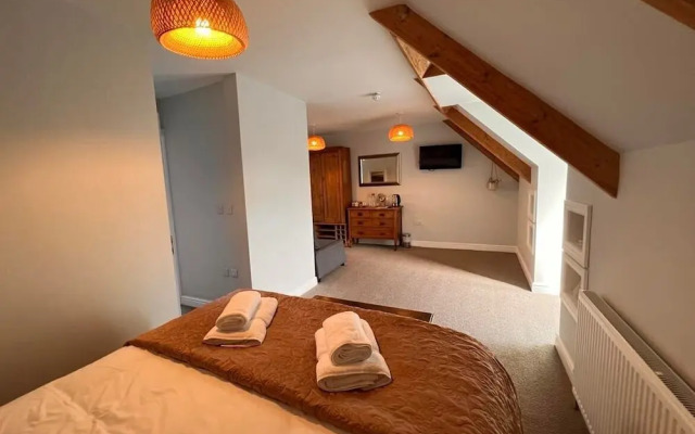 55 Yards Bar and Townhouse