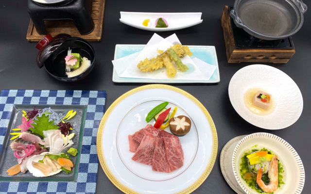 Hotel de Marronnier Utsumi Onsen