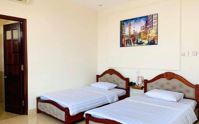 Elisa Hotel