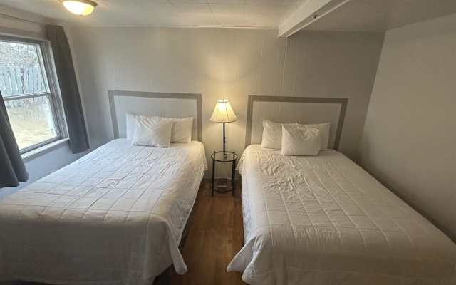Spirit Lake Resort Motel