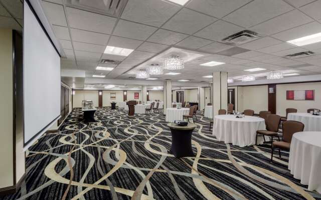 Best Western Premier Denham Inn & Suites