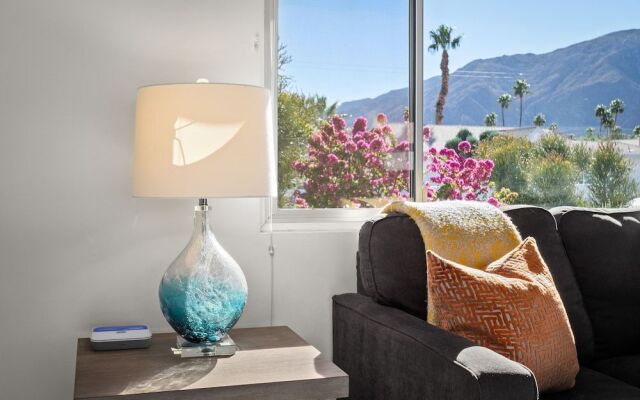 Palm Springs Life 3 Bedroom Home by RedAwning