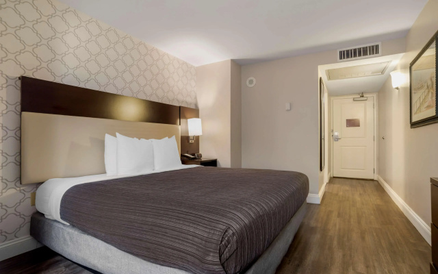 Best Western Plus St. Christopher Hotel