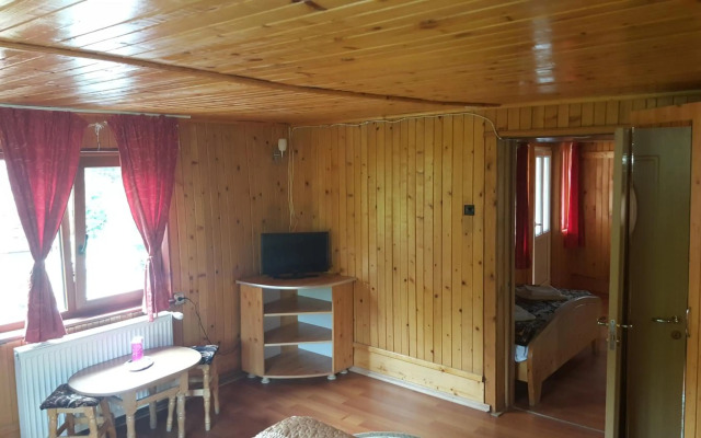 Pensiunea Dealul Frumos