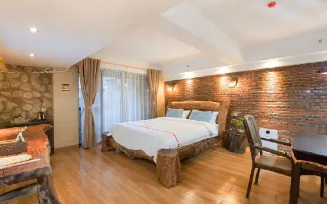 Bozhou Homestay (Xitianmiao Qilou Old Street Branch)