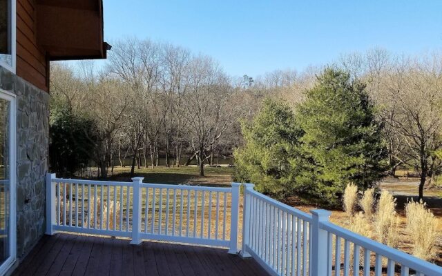 The Shuck- Christophers Riverside Cabin