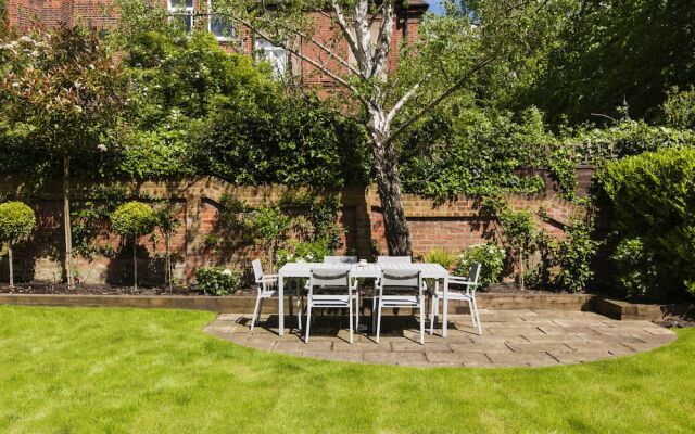 Luxurious Hampstead Home with Gorgeous Garden