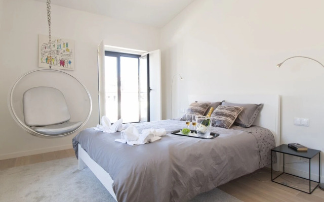 JOIVY Lux & Spacious 1BR home w/ huge terrace, 5mins to Academy of Sciences