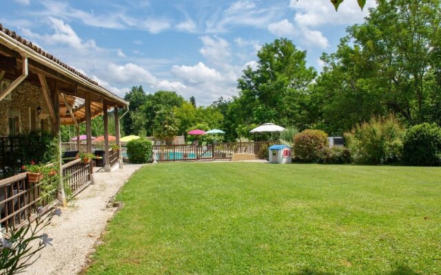 Secluded Holiday Home in Lacapelle-biron With Swimming Pool