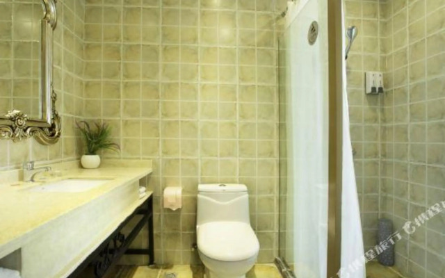 Baoli Xiangxun Theme Hotel
