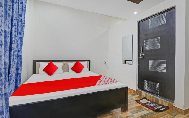 OYO Flagship 80465F R K Hotels