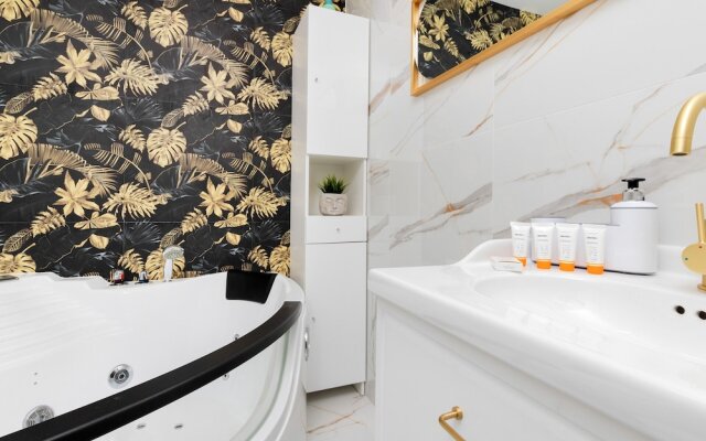 Batorego 7 Apartament Gdynia by Renters